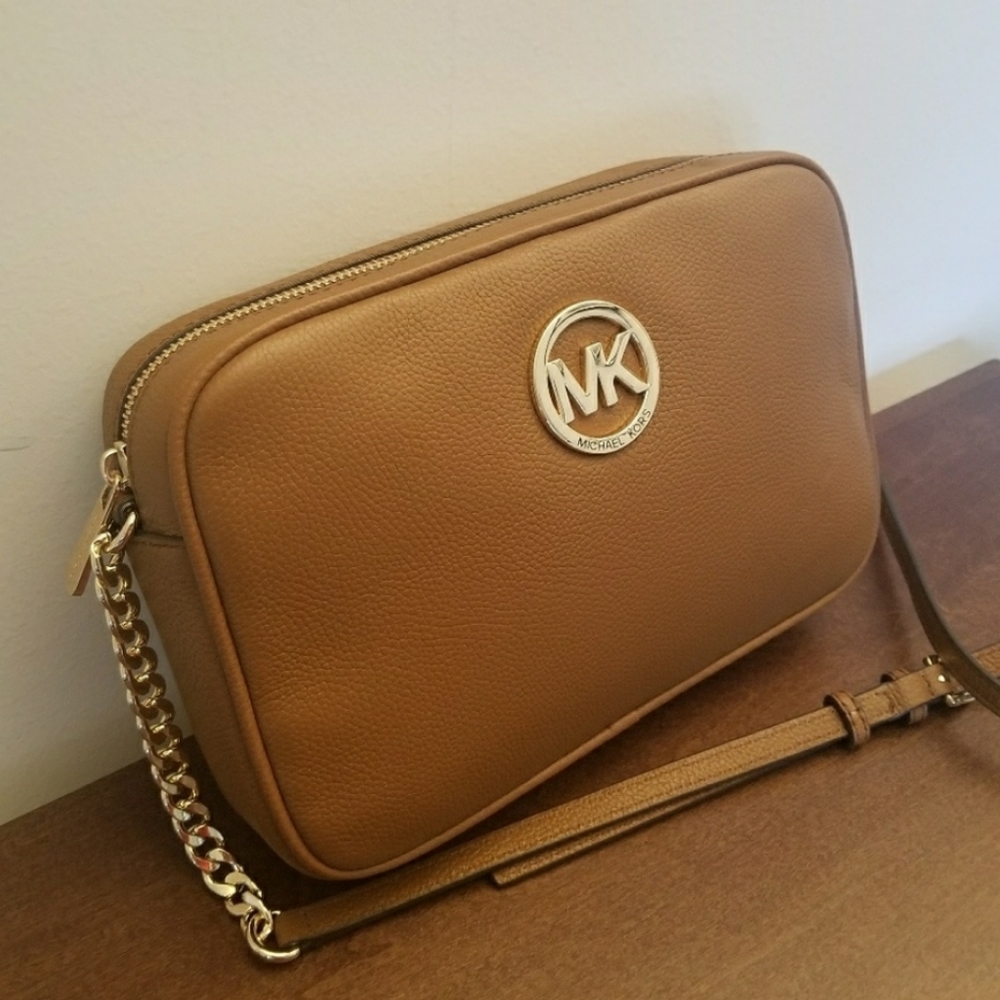 Michael Kors Crossbody Bag - Picture 5 of 8